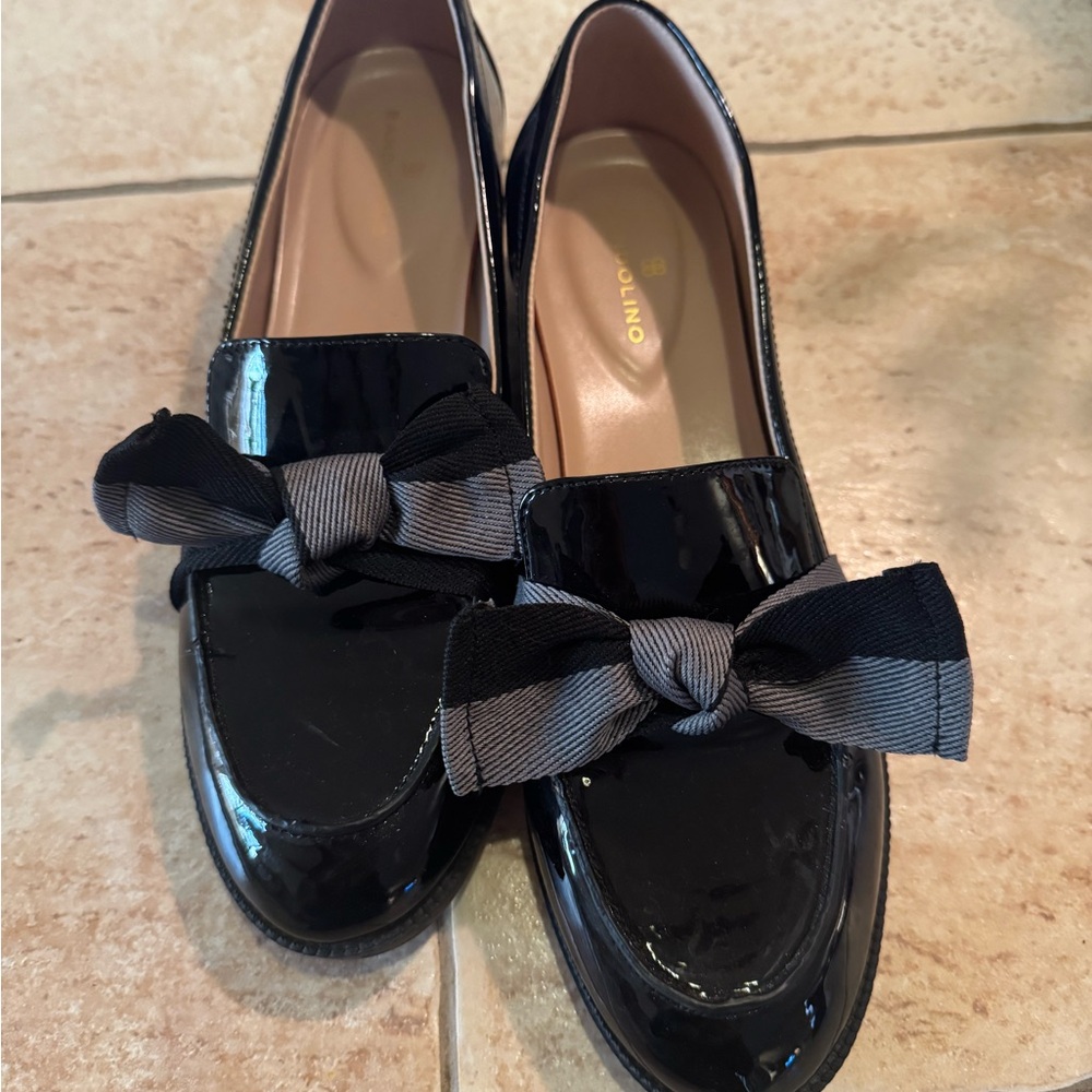 Bandolino Black Patent Loafers with Striped Bow